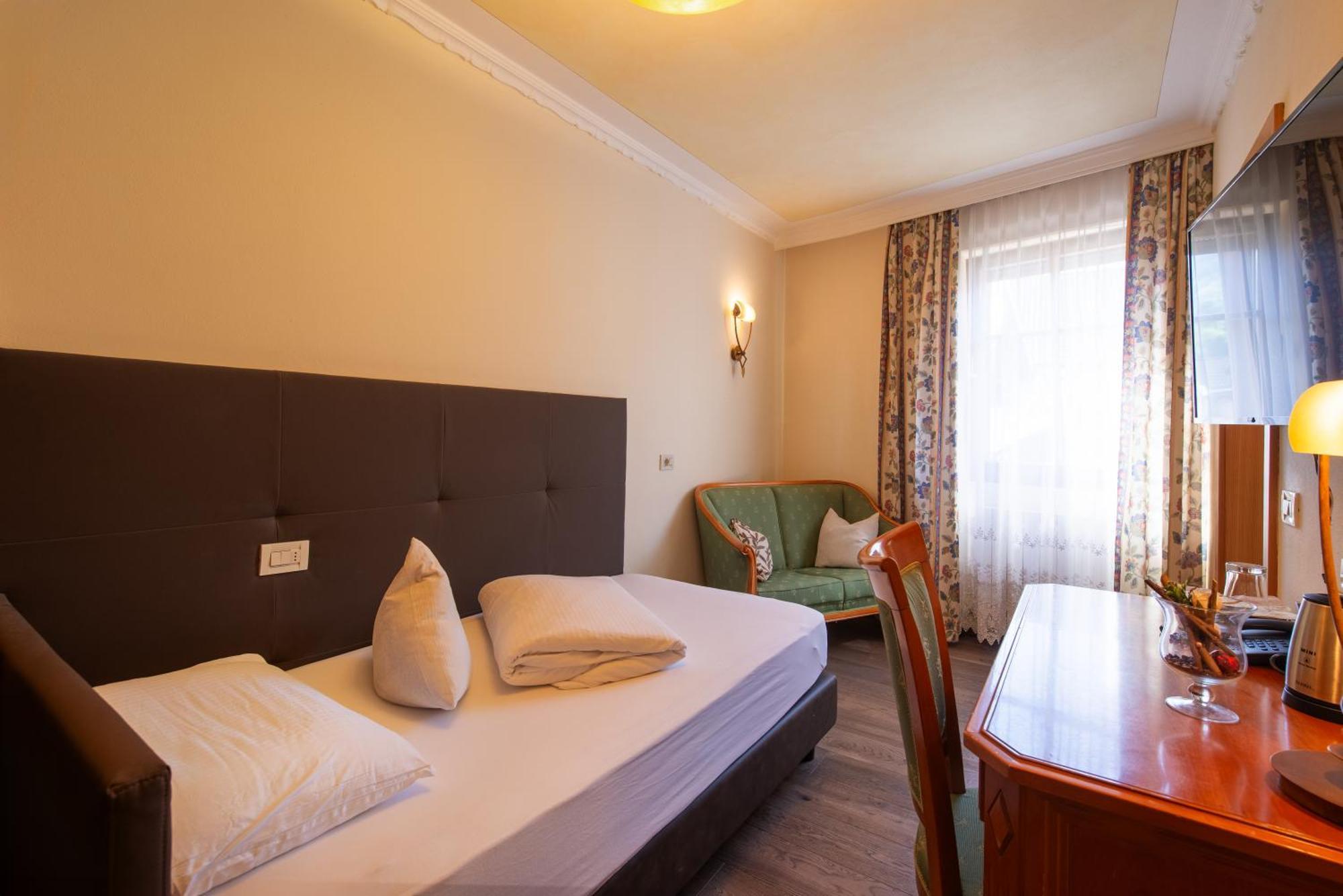 Hotel Engel Sluderno Eksteriør billede